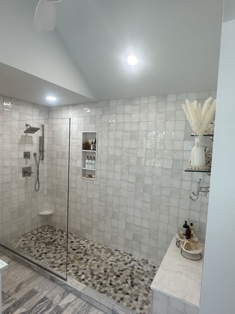 Harper Master full shower from door resized